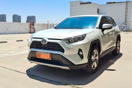 丰田-RAV4荣放 2021款 2.0L CVT两驱风尚PLUS版